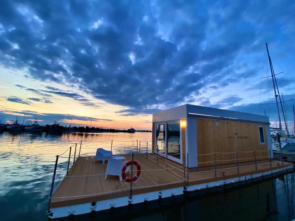 AQUA RESORT GIULIANOVA - Houseboat Experience Exterior foto