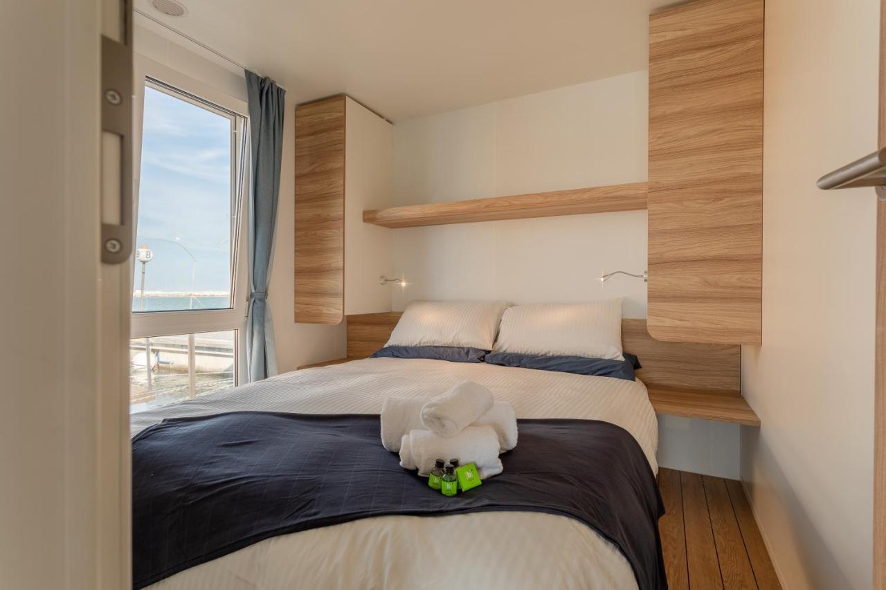 AQUA RESORT GIULIANOVA - Houseboat Experience Exterior foto