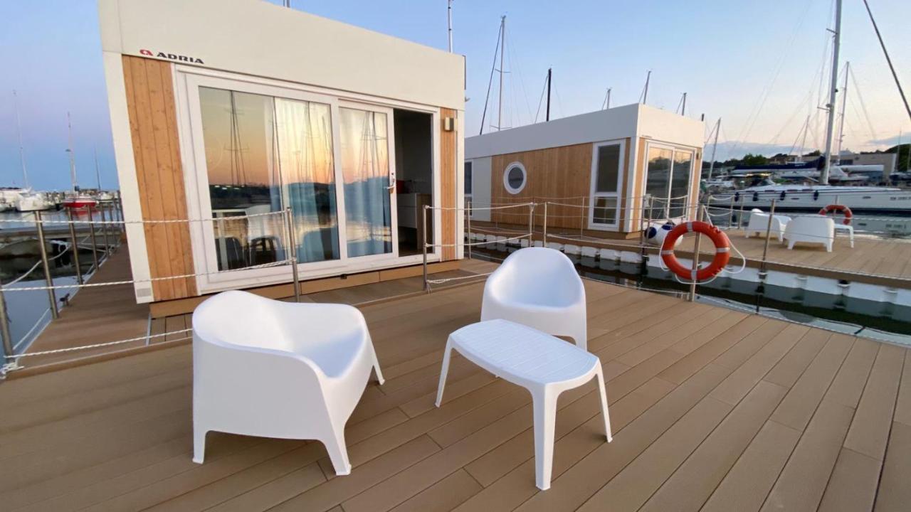 AQUA RESORT GIULIANOVA - Houseboat Experience Exterior foto