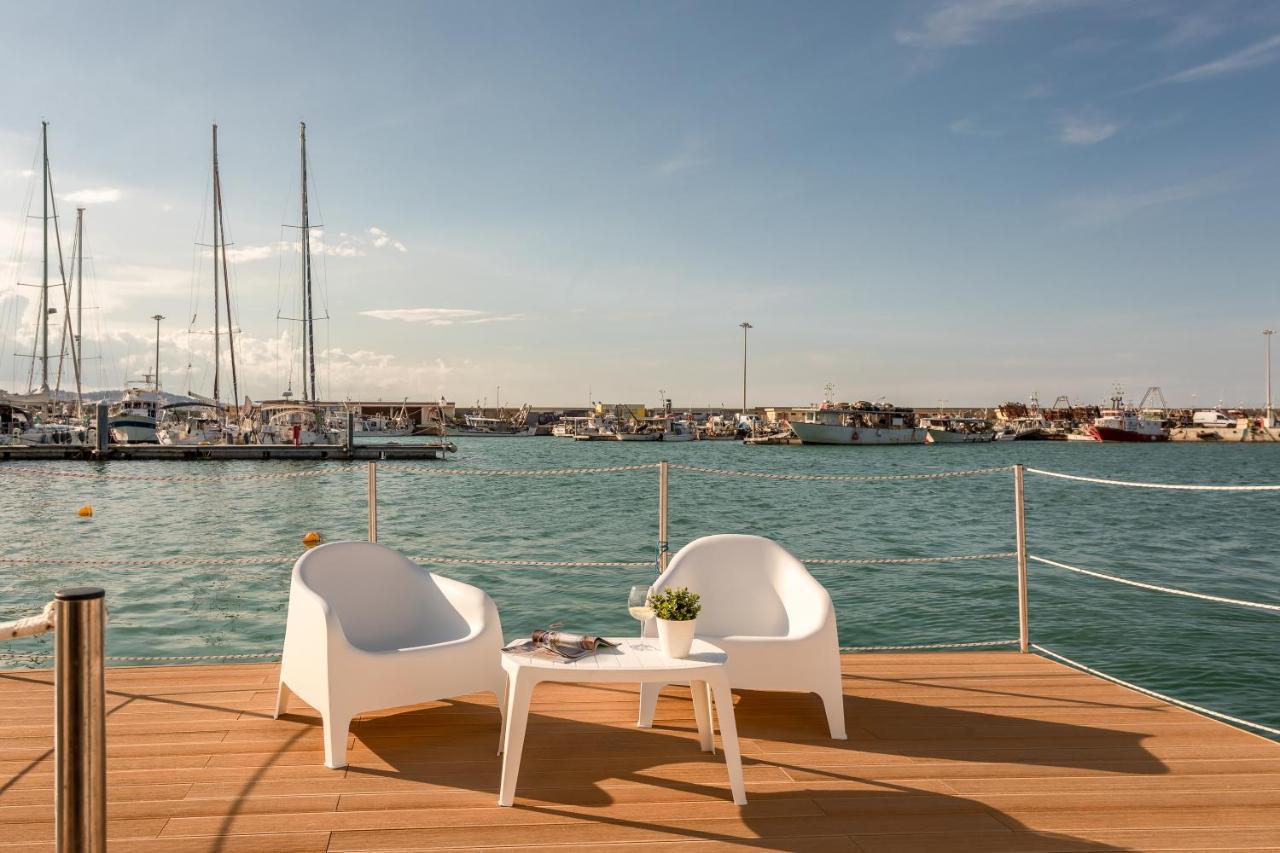 AQUA RESORT GIULIANOVA - Houseboat Experience Exterior foto